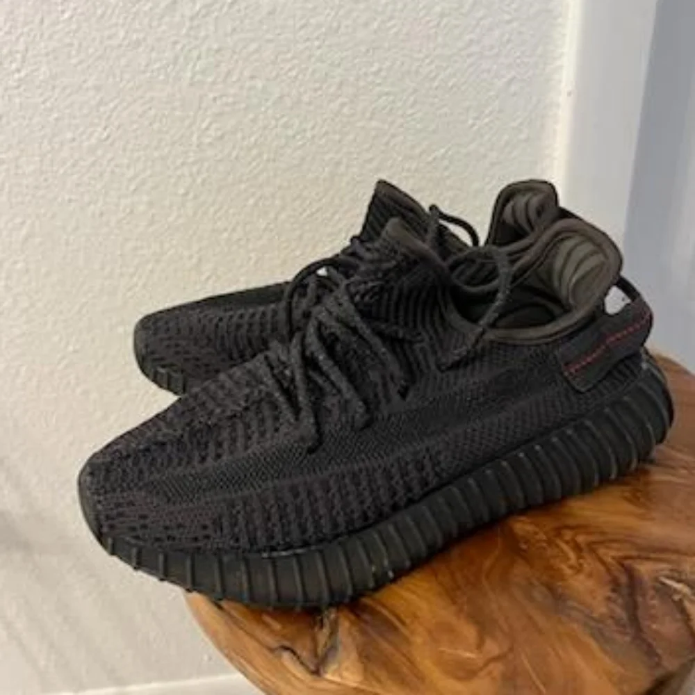 adidas Yeezy Boost 350 V2 size 6
